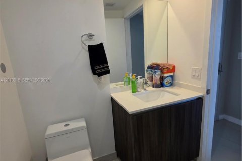 Condo in Miami, Florida, 2 bedrooms  № 2075352 - photo 14