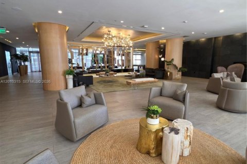 Condo in Miami, Florida, 2 bedrooms  № 2075352 - photo 24