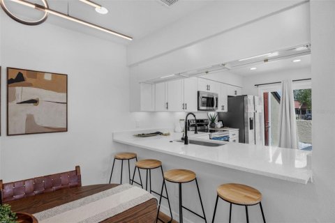 Dúplex en venta en Orlando, Florida, 3 dormitorios, 121.89 m2 № 1907635 - foto 13