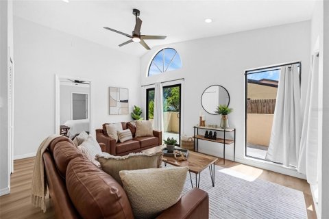 Dúplex en venta en Orlando, Florida, 3 dormitorios, 121.89 m2 № 1907635 - foto 7
