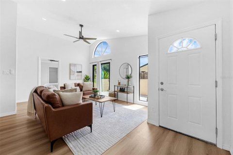 Dúplex en venta en Orlando, Florida, 3 dormitorios, 121.89 m2 № 1907635 - foto 6