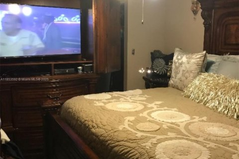 Condo in Miramar, Florida, 2 bedrooms  № 1875621 - photo 8