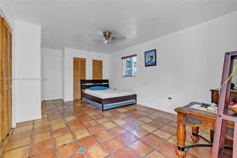 Casa en venta en Miami, Florida, 4 dormitorios, 222.97 m2 № 1942188 - foto 25