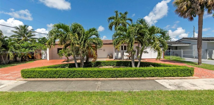 Casa en Miami, Florida 4 dormitorios, 222.97 m2 № 1942188