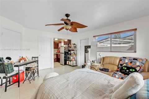 Casa en venta en Miami, Florida, 4 dormitorios, 222.97 m2 № 1942188 - foto 21