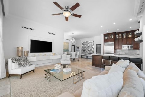 Condominio en alquiler en Fort Lauderdale, Florida, 2 dormitorios, 117.43 m2 № 2182490 - foto 9