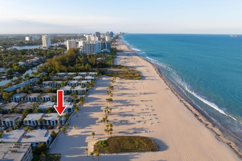Condominio en alquiler en Fort Lauderdale, Florida, 2 dormitorios, 117.43 m2 № 2182490 - foto 30