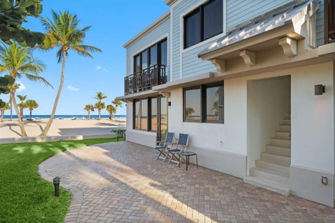 Condominio en alquiler en Fort Lauderdale, Florida, 2 dormitorios, 117.43 m2 № 2182490 - foto 27