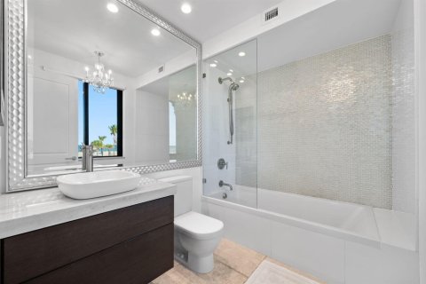 Condominio en alquiler en Fort Lauderdale, Florida, 2 dormitorios, 117.43 m2 № 2182490 - foto 19