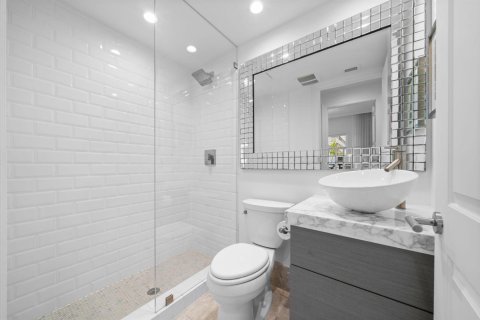 Condominio en alquiler en Fort Lauderdale, Florida, 2 dormitorios, 117.43 m2 № 2182490 - foto 23