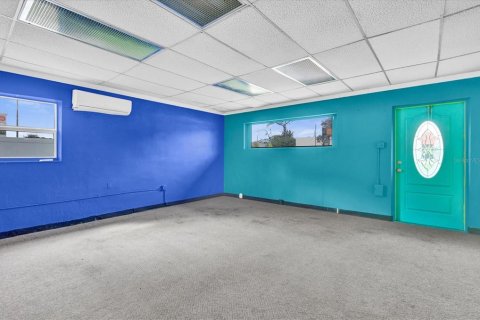 Commercial property in Pinellas Park, Florida 281.87 sq.m. № 1383806 - photo 20