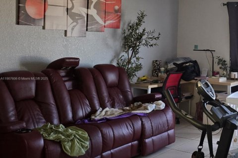 Condo à Hialeah, Floride, 2 chambres  № 1965305