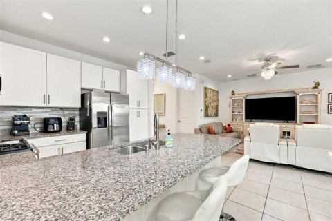House in Wimauma, Florida 3 bedrooms, 138.33 sq.m. № 2207297 - photo 15