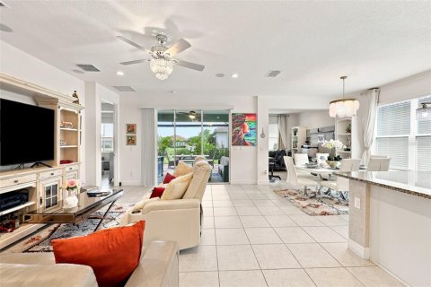 House in Wimauma, Florida 3 bedrooms, 138.33 sq.m. № 2207297 - photo 10