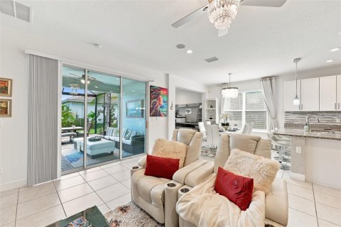 House in Wimauma, Florida 3 bedrooms, 138.33 sq.m. № 2207297 - photo 11