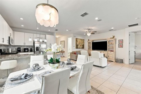House in Wimauma, Florida 3 bedrooms, 138.33 sq.m. № 2207297 - photo 14