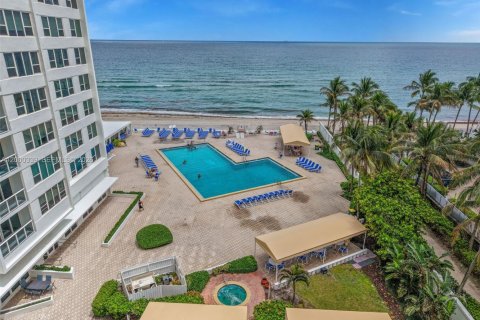 Copropriété à louer à Hollywood, Floride: 2 chambres, 104.05 m2 № 2170147 - photo 20