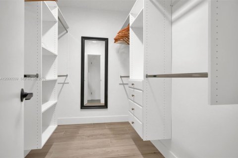 Copropriété à louer à Hollywood, Floride: 2 chambres, 104.05 m2 № 2170147 - photo 16