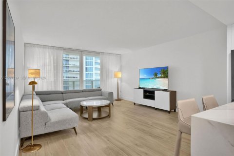 Copropriété à louer à Hollywood, Floride: 2 chambres, 104.05 m2 № 2170147 - photo 8
