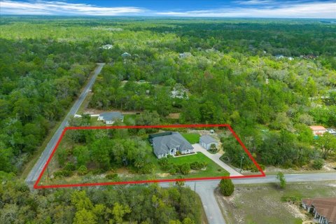 Villa ou maison à vendre à Crystal River, Floride: 4 chambres, 249.72 m2 № 2118859 - photo 2