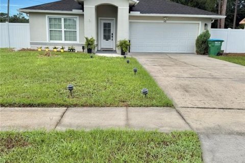 Villa ou maison à Deltona, Floride 3 chambres, 148.18 m2 № 2371292