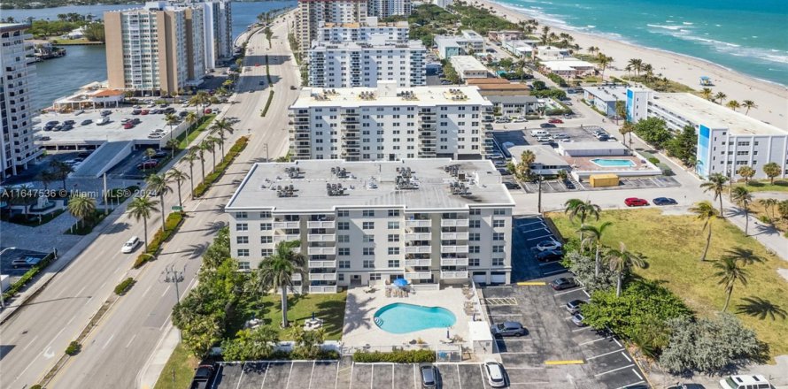 Condominio en Hollywood, Florida, 1 dormitorio № 1330202
