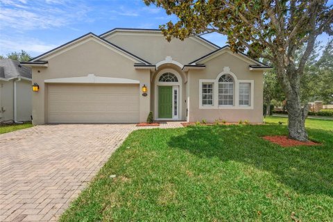 House in Winter Garden, Florida 4 bedrooms, 185.06 sq.m. № 1744200 - photo 1