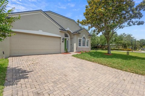 House in Winter Garden, Florida 4 bedrooms, 185.06 sq.m. № 1744200 - photo 3
