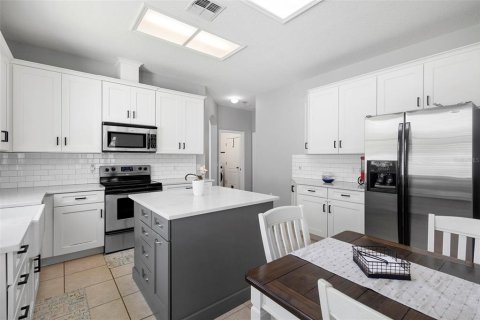 House in Winter Garden, Florida 4 bedrooms, 185.06 sq.m. № 1744200 - photo 16