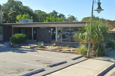 Propiedad comercial en alquiler en Largo, Florida, 123.19 m2 № 1759686 - foto 1