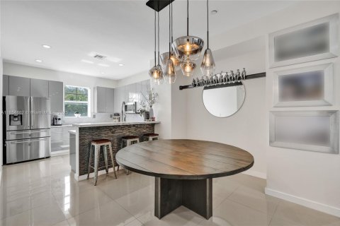 Condominio en venta en Fort Lauderdale, Florida, 3 dormitorios, 165.37 m2 № 1880180 - foto 9