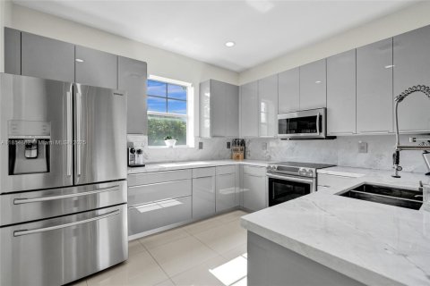 Condominio en venta en Fort Lauderdale, Florida, 3 dormitorios, 165.37 m2 № 1880180 - foto 1
