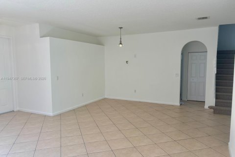 House in Miramar, Florida 4 bedrooms, 238.39 sq.m. № 2003374 - photo 17