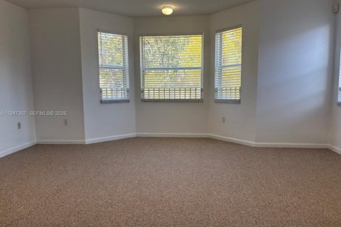 House in Miramar, Florida 4 bedrooms, 238.39 sq.m. № 2003374 - photo 26