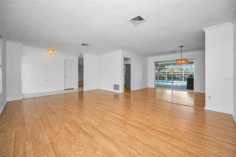 House in Belleair, Florida 3 bedrooms, 191.47 sq.m. № 2198719 - photo 19