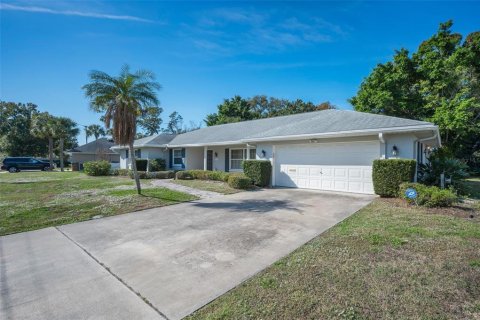 House in Belleair, Florida 3 bedrooms, 191.47 sq.m. № 2198719 - photo 10