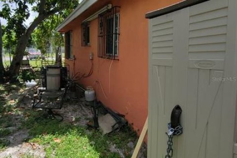 Propiedad comercial en venta en Miami, Florida, 4 dormitorios, 156.08 m2 № 220359 - foto 19