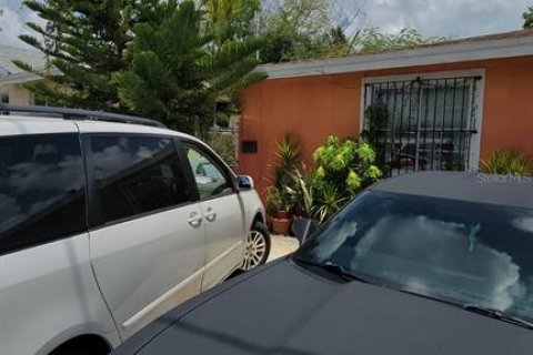 Propiedad comercial en venta en Miami, Florida, 4 dormitorios, 156.08 m2 № 220359 - foto 22