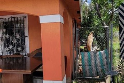 Propiedad comercial en venta en Miami, Florida, 4 dormitorios, 156.08 m2 № 220359 - foto 5