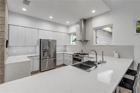 House in New Smyrna Beach, Florida 3 bedrooms, 191.38 sq.m. № 1528547 - photo 30