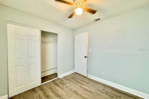 Casa en alquiler en Tampa, Florida, 4 dormitorios, 105.54 m2 № 1910160 - foto 11