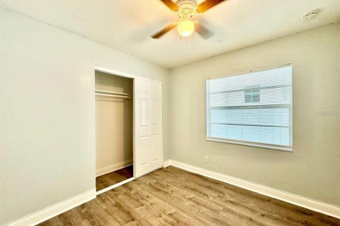 Casa en alquiler en Tampa, Florida, 4 dormitorios, 105.54 m2 № 1910160 - foto 15