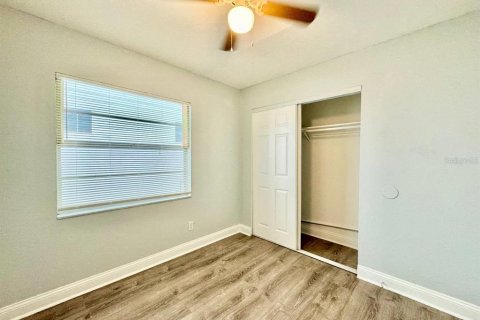 Casa en alquiler en Tampa, Florida, 4 dormitorios, 105.54 m2 № 1910160 - foto 12