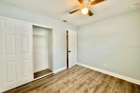 Casa en alquiler en Tampa, Florida, 4 dormitorios, 105.54 m2 № 1910160 - foto 19