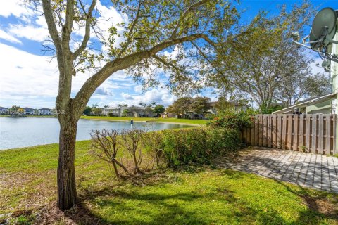 Adosado en venta en Homestead, Florida, 3 dormitorios, 106.93 m2 № 2023437 - foto 2