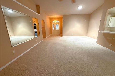 House in Ocala, Florida 3 bedrooms, 227.52 sq.m. № 2115528 - photo 21