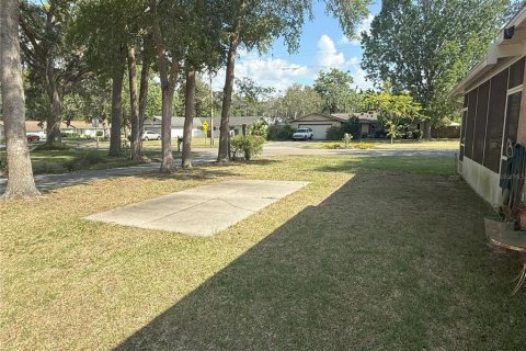 House in Ocala, Florida 3 bedrooms, 227.52 sq.m. № 2115528 - photo 7