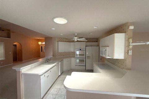 House in Ocala, Florida 3 bedrooms, 227.52 sq.m. № 2115528 - photo 17