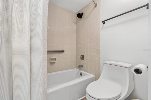 Купить кондоминиум в Сент-Питерсберг, Флорида 4 комнаты, 137.12м2, № 1914969 - фото 22