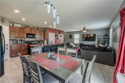 House in Ruskin, Florida 4 bedrooms, 174.66 sq.m. № 1259658 - photo 13